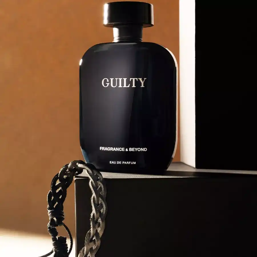 Elegance Unveiled Perfume and Bracelet Set displayed in a chic box with a 100ml bottle and a sleek bracelet.