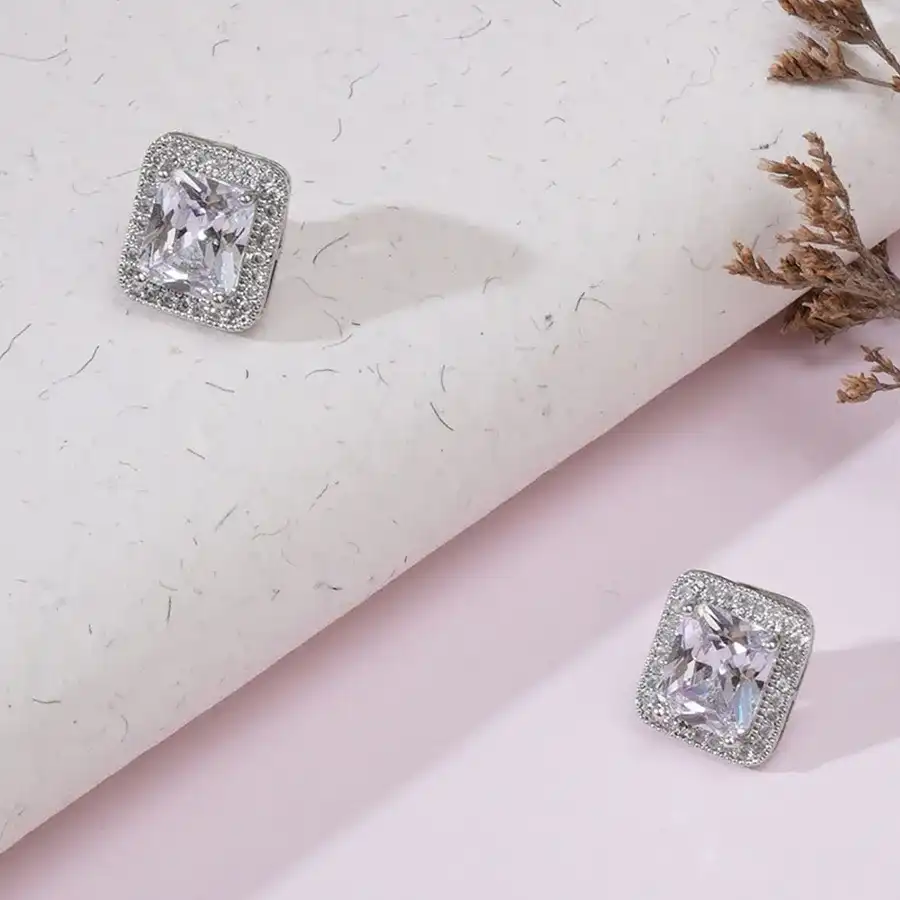 Sparkling Stone Studs