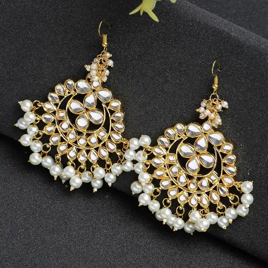 Exquisite Kundan Earrings Elegance