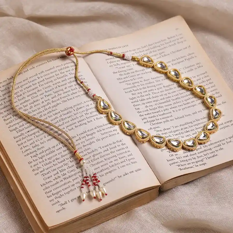 Glamorous Kundan Ethnic Necklace