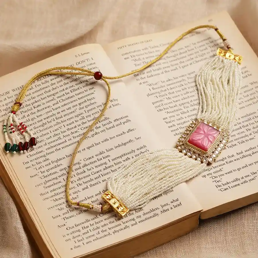Festive Fusion Neckpiece