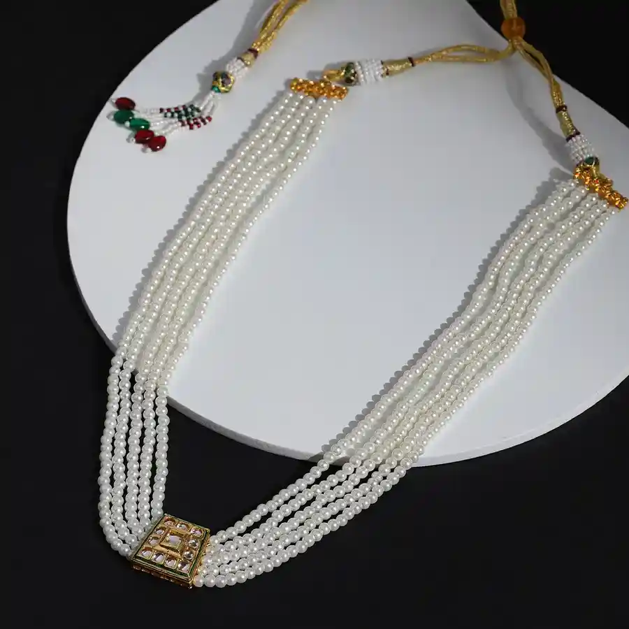 Timeless Kundan and Pearl Neckpiece Gift
