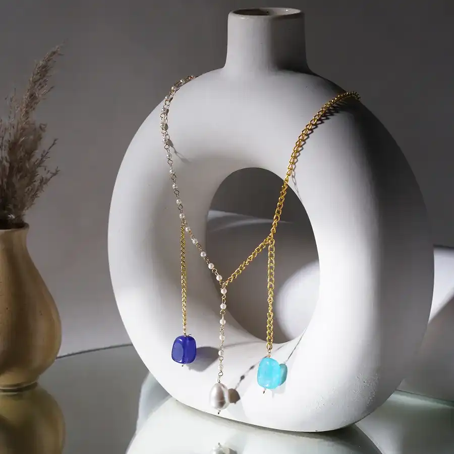 Sophisticated Gold N Pearl Neckpiece