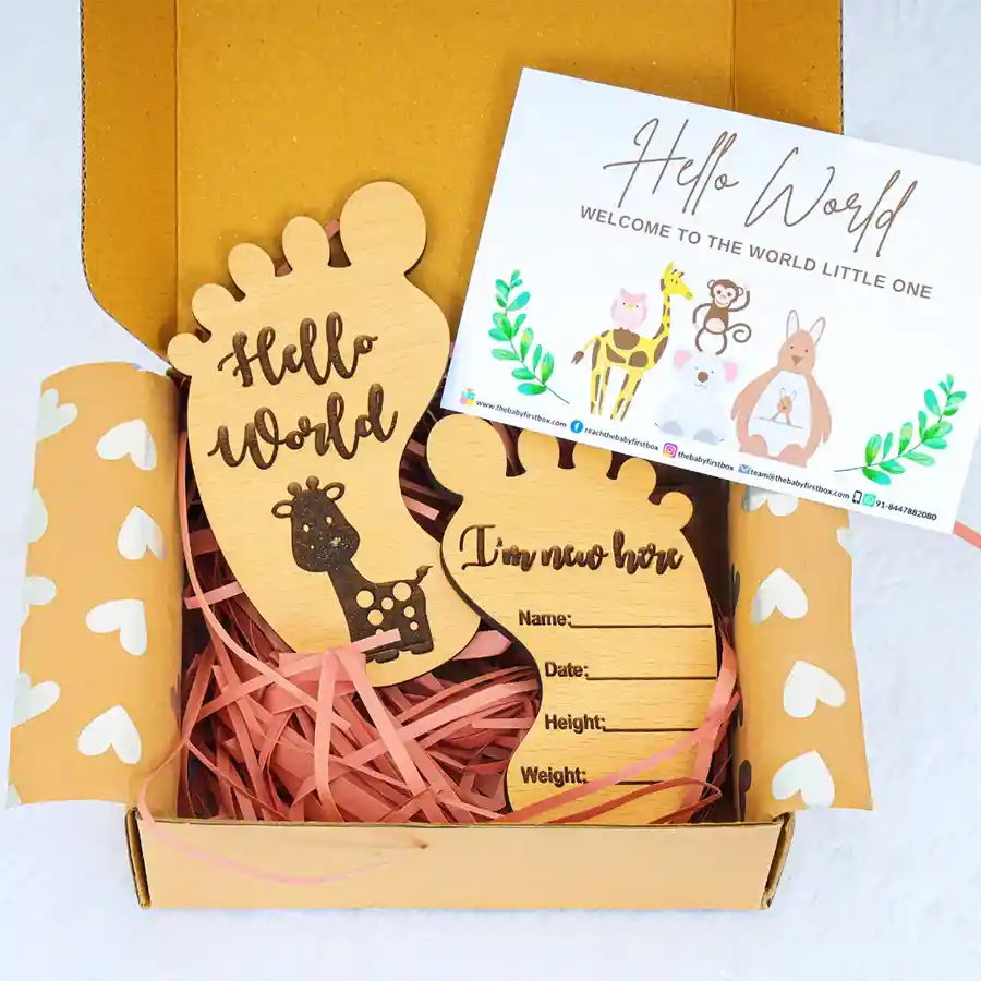 Trendy Feet Shaped Baby Announcement Plague Gift