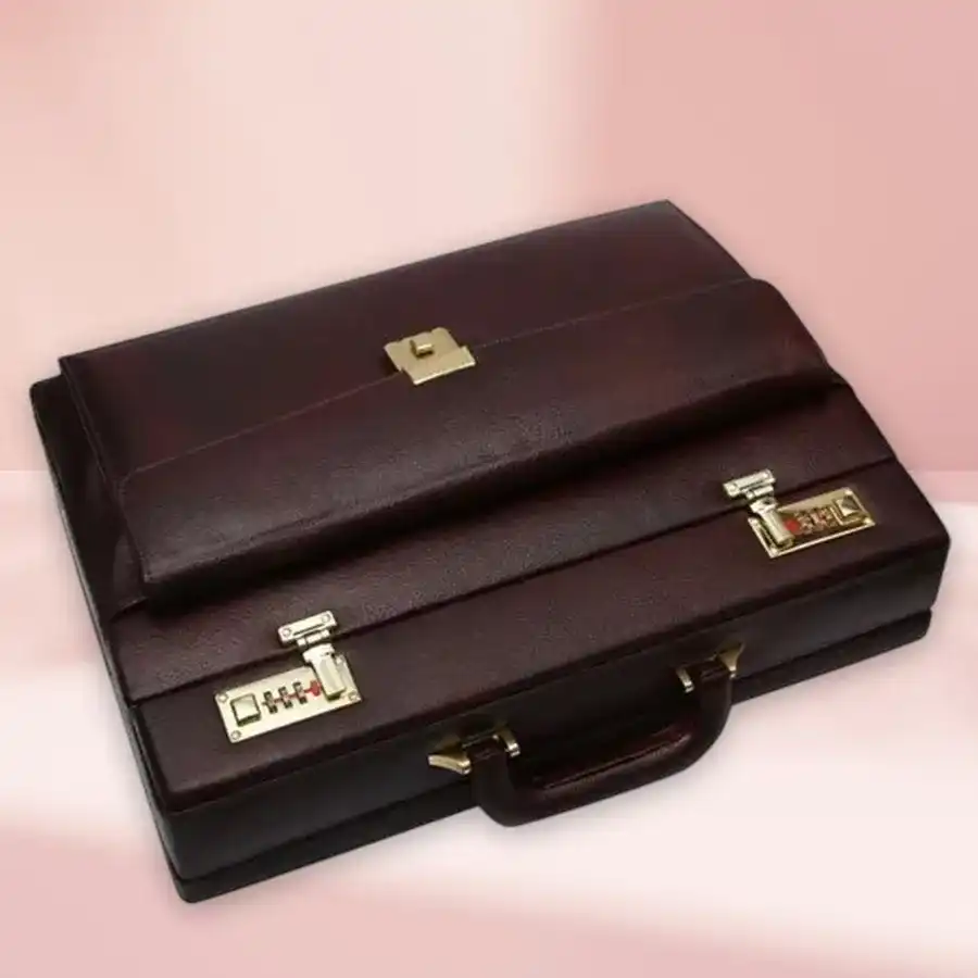 Stylish Expandable Leather Briefcase made of premium leather, featuring compartments for organization and adjustable straps for comfort.